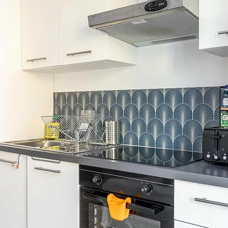 L'angle Doux Avec Balcon Ideal Pour Couples Ou En Solo Apartment Cannes