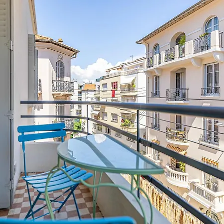 L'angle Doux Avec Balcon Idéal Pour Couples Ou En Solo Apartamento Cannes
